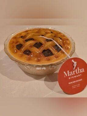 Candle Martha Stewart Lattice Pie  Smells Amazing! NWT